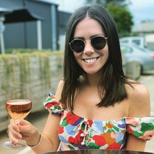 Meet your Posher, Carly